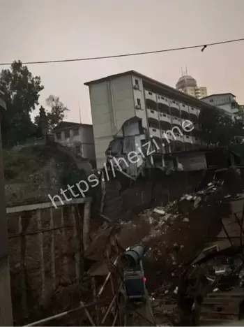 邵阳资江学校坍塌原因